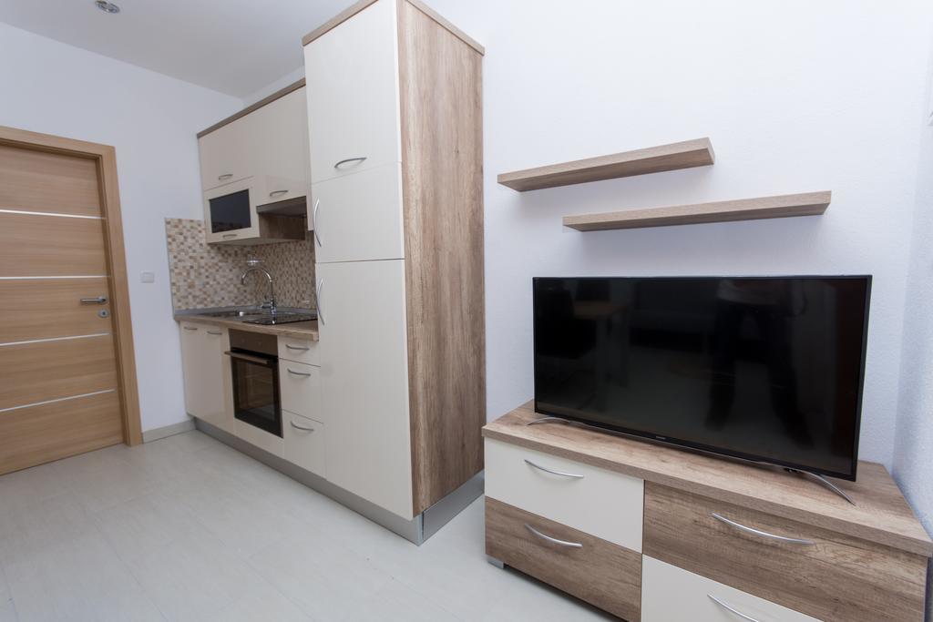 Apartments Bisera Trogir Bagian luar foto
