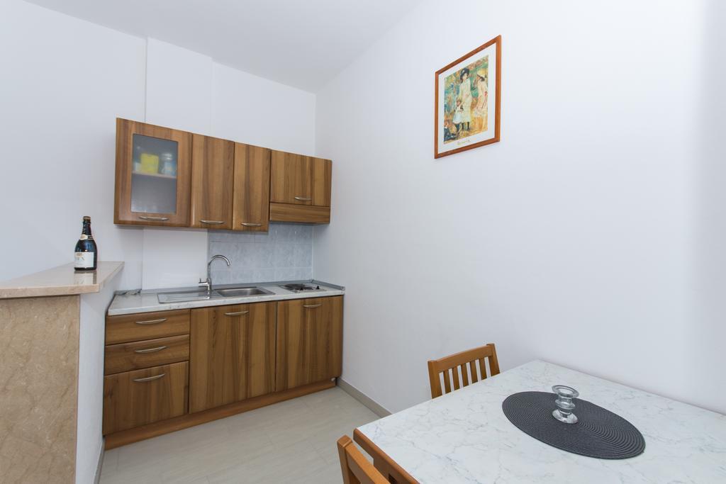 Apartments Bisera Trogir Bagian luar foto